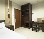 Reddoorz Plus @ Thamrin Residence